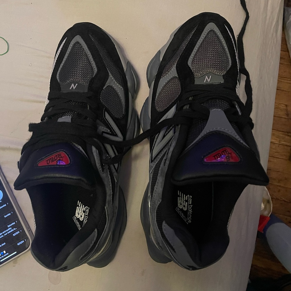 Mens New Balance 9060